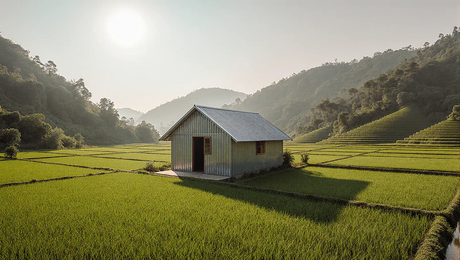 전원 속 아담한 농막창고, 주말 농장 및 소형 창고용으로 최적!